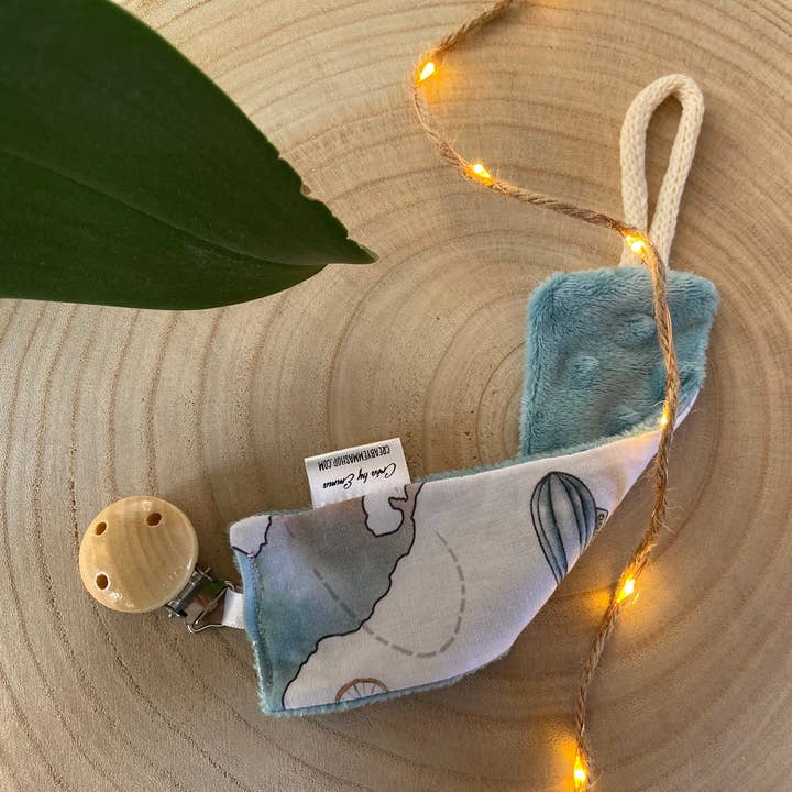 Créa by Emma – Großhandel Schnuller-Clip – Baby – Personalisierter Schnullerclip0