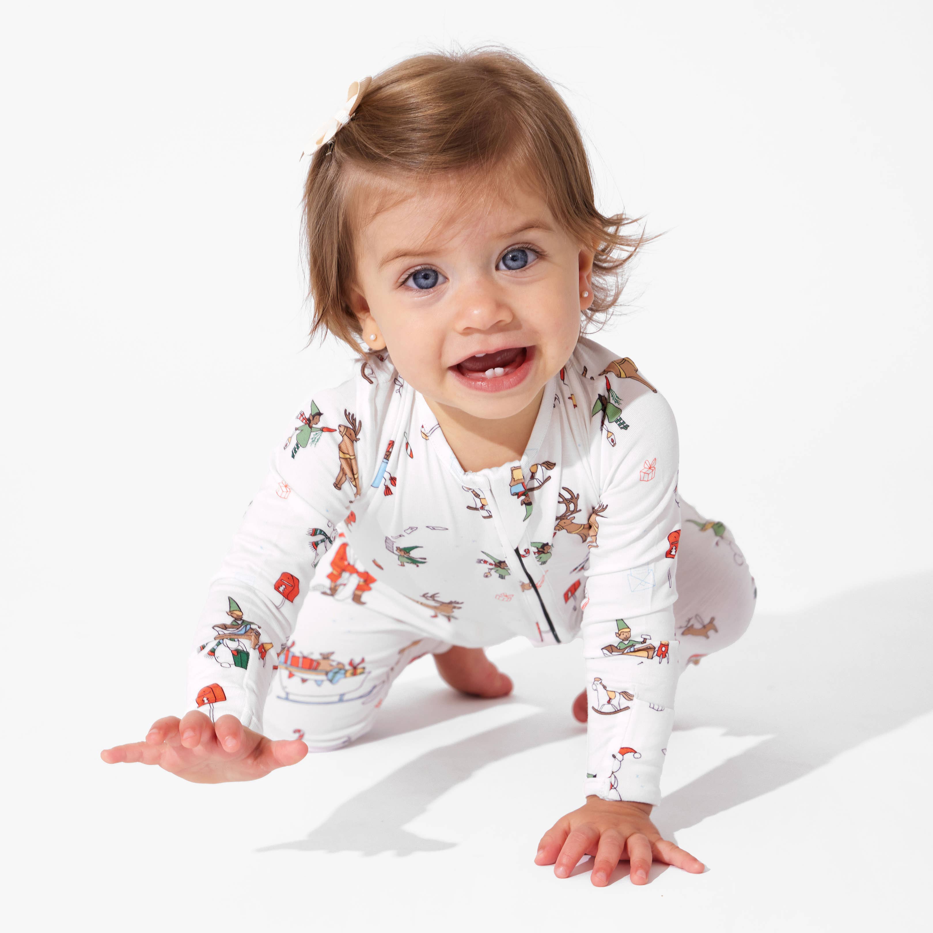 Bellabu Bear - Wholesale Slaappak - Baby -  Kerstpyjama: Santa's Workshop Bamboo nachtkleding voor kinderen8