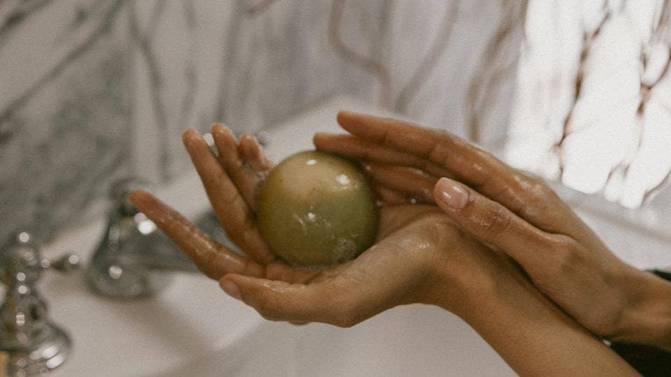 Louloudi Skincare - Vente Nettoyants pour le visage - Barre de massage pour le visage : Savon pour peaux sensibles8