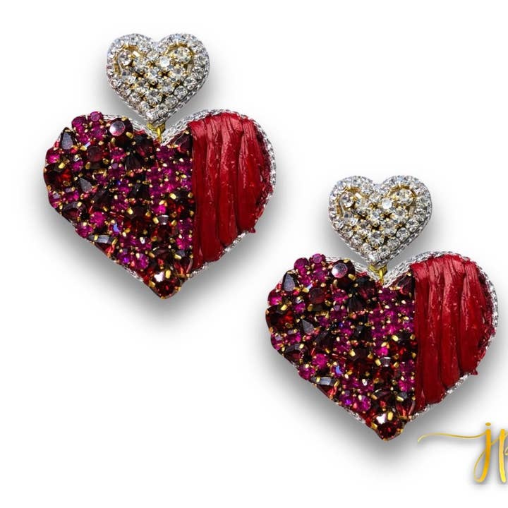 Boucles d'oreilles en forme de cœur perlées pour le jour du match en strass et raphia marron avec décoration en forme de cœur — Bijoux Game Day, couleurs de l'équipe pour la vente par Jenny Patrick Designs ™