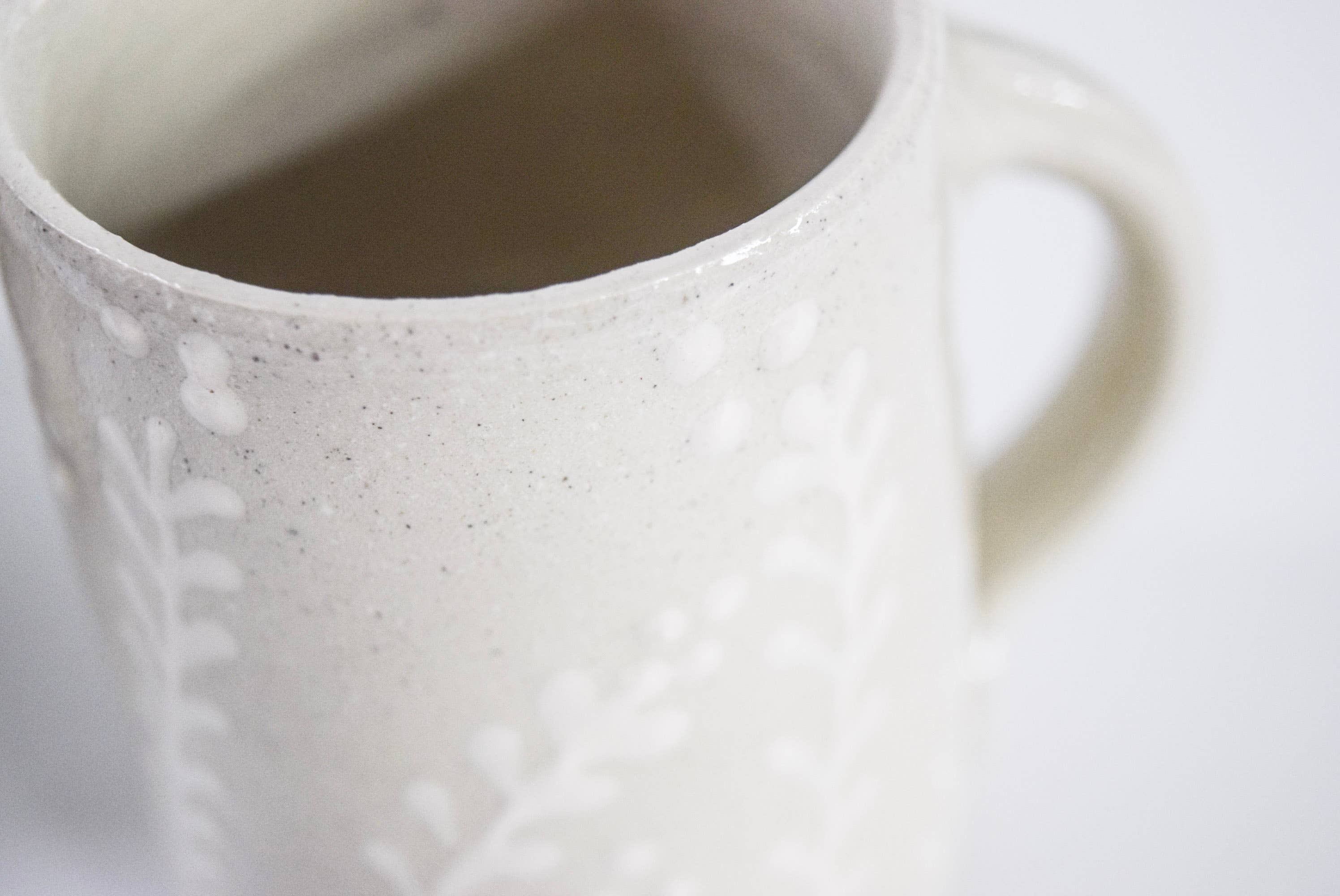 Curry Wilkinson Pottery - Wholesale Coffee Mug - Handmade Decorated Stoneware Mug with White Florals5