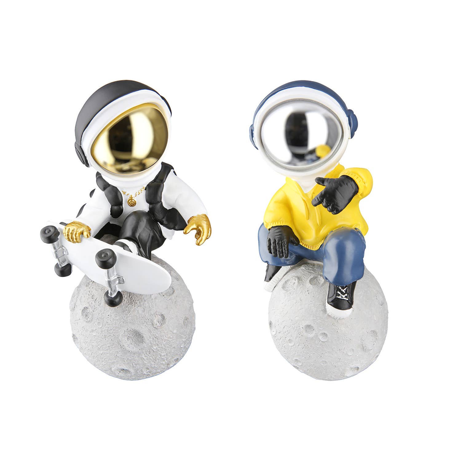 Gilde Handwerk Macrander GmbH & Co. KG - Wholesale Decorative Figurine - Apollo Astronaut Figure H.23 cm - Assorted in 20