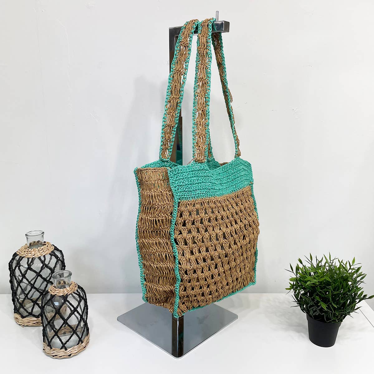 Anju Jewelry - Wholesale Draagtas - Dames - Mirasol Geweven Jute Schoudertas met Kleurrijke Accenten8