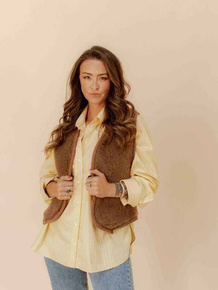 DEN KORTE BRUNE VEST for engroshandel hos marushka