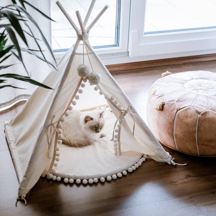 MINICAMP – wholesale Pet bed – Cat/dog – MINICAMP Dog Teepee & Large Cat Tent in Ecru with Pompoms – Size M4