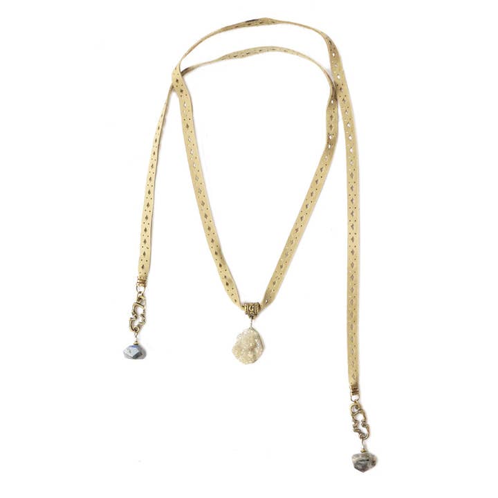 LUCINA II pour la vente par Julie Bessette