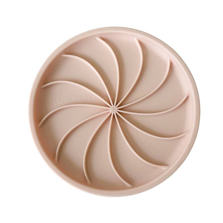 ollie b. good - Wholesale Pet Food Mat - Dog - wheelies lick mat & lid | peach