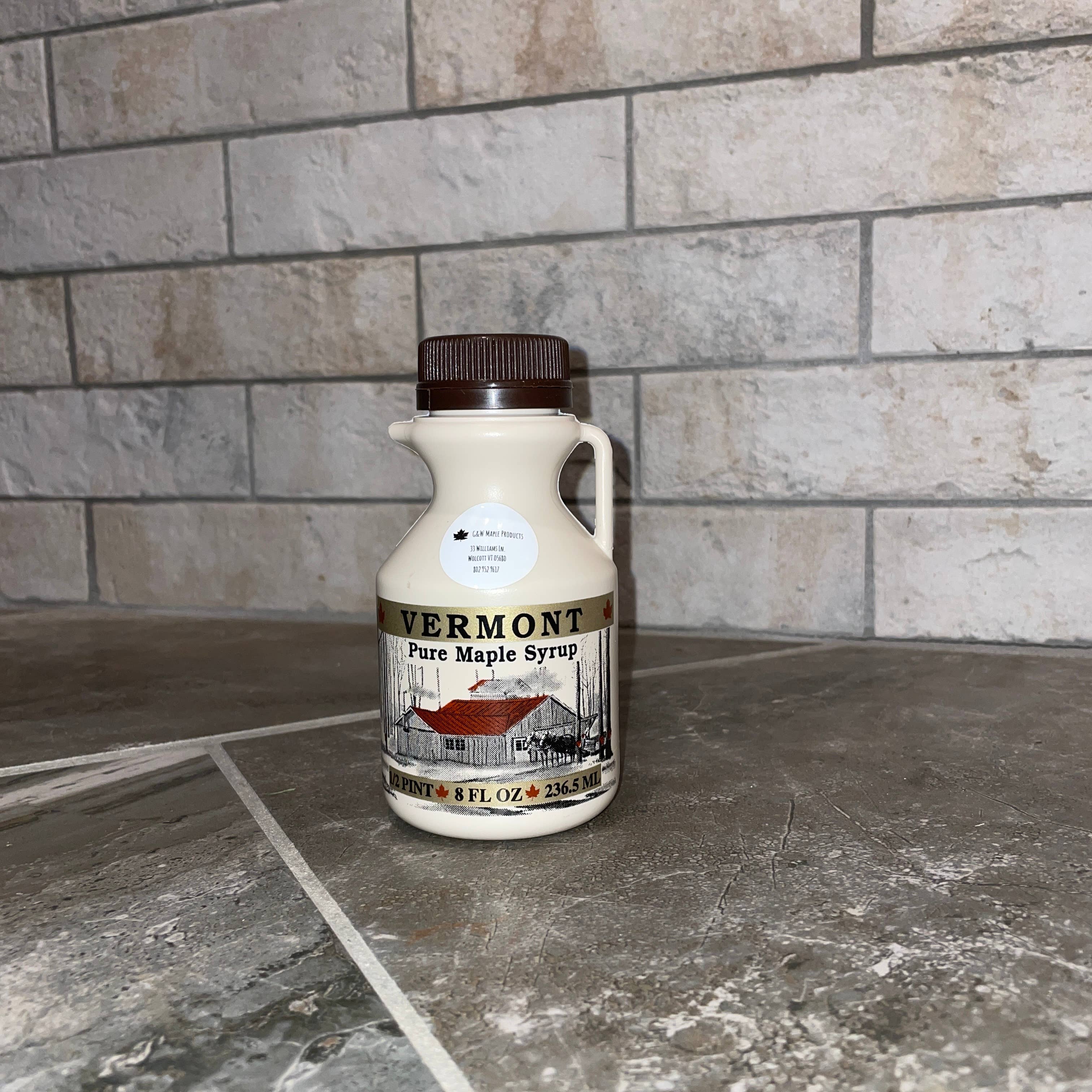 G&W Maple Products - Vente Sirops d'érable - Sirop d'érable | Pichet en plastique | 1/2 pinte1