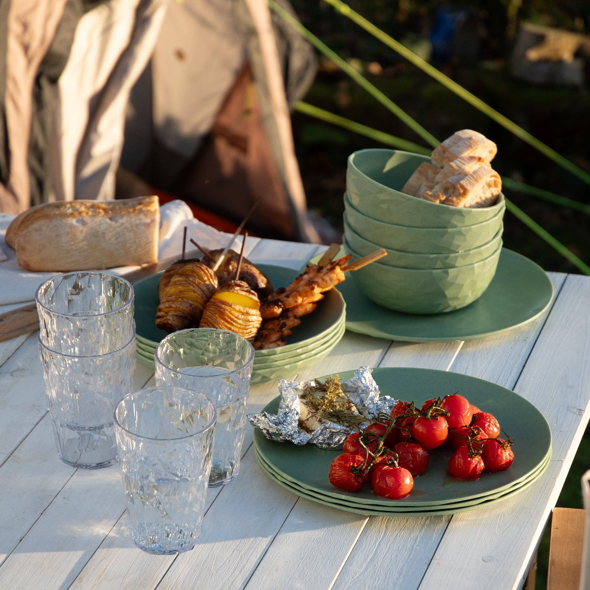 Nature leaf green Flat Plate CLUB PLATE 260mm Set of 4 for wholesale on Faire1