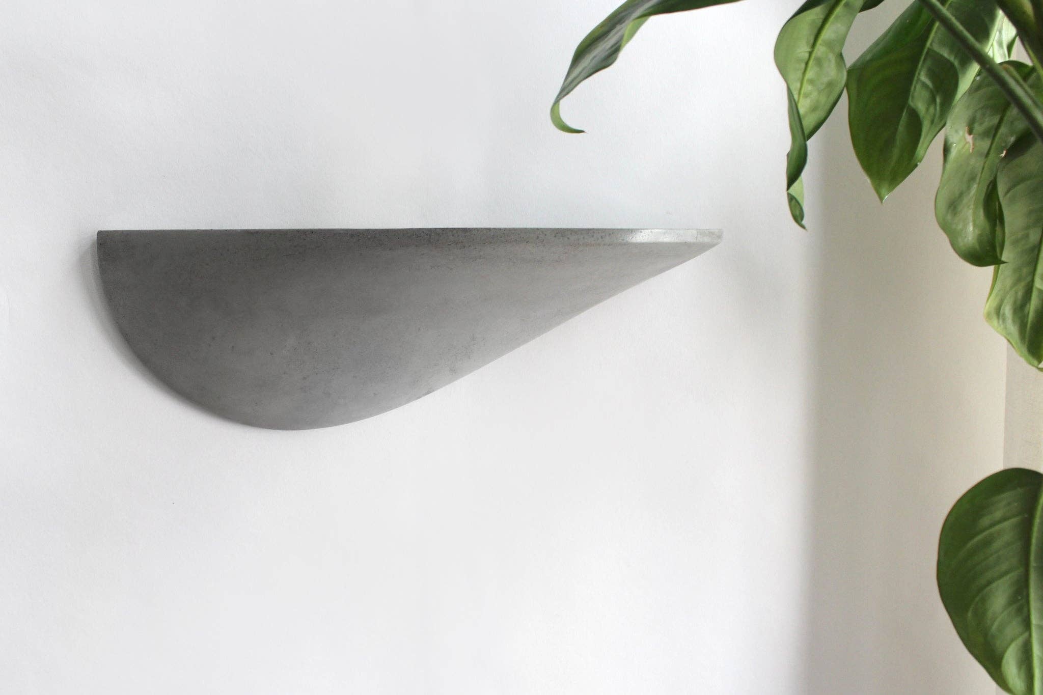 Formpoet - Wholesale Wall Mounted Shelf - Wall shelf concrete large - light grey3