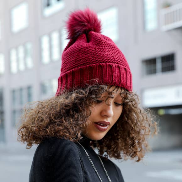 Leto Accessories - Vente Bonnet – femme - Bonnet en maille épaisse avec doublure en fausse sherpa et pompon8