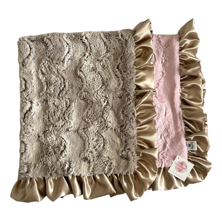 Rockin Royalty - Wholesale Bedding Blanket - Kids & Baby - Luxe Rabbit Blush Cuddle Blanket