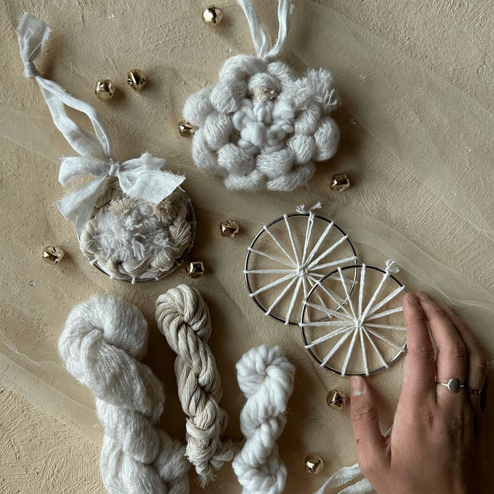 Euca Design - Wholesale DIY Craft Kit - DIY Round Woven Ornament Kit