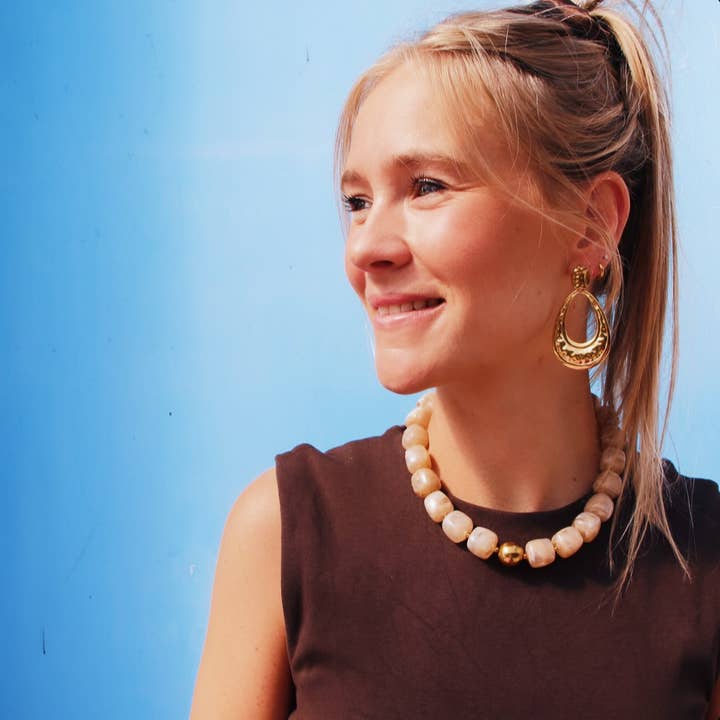 Bazou - Wholesale Beaded/pearl necklace - XL square bead necklace - beige2