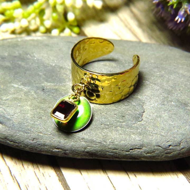 TOURMALYN - Wholesale Cocktail/Statement Ring - Fine gold gilded ring in garnet stone and enamelled sequin1