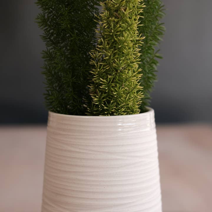 FHAR Studio - Wholesale Vase - dune - tulip vase - handmade, porcelain 5