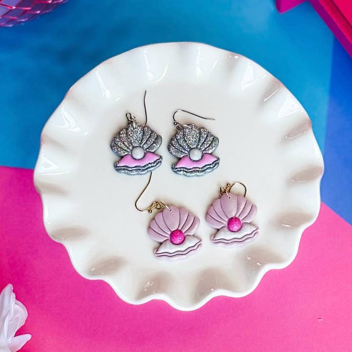 Orecchini con Conchiglie di Ostrica | Fatti a Mano | Finitura Glitterata per la vendita all'ingrosso da parte di Nelly Rose Jewelry