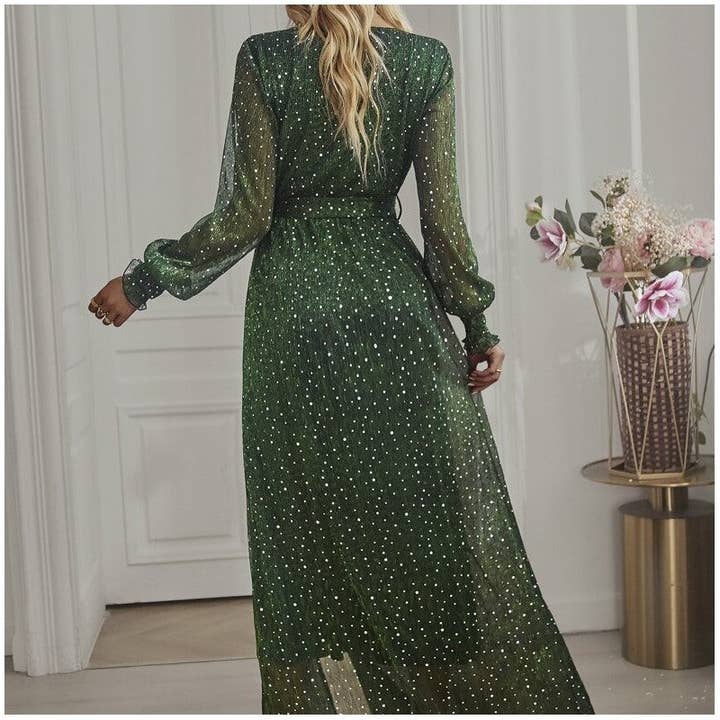 UZ Wholesale Store – Großhandel Kleid – Damen – Funkelndes Mesh-Maxikleid mit langen Ärmeln und Seitenschlitz4