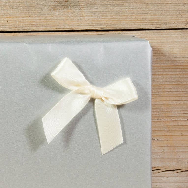 kadopapier.net - Wholesale Bow - Gift Wrapping - Ivory satin bow with adhesive2
