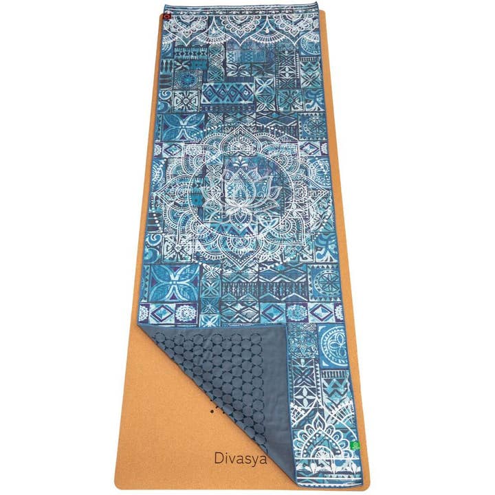 Divasya - Wholesale Yoga Towel - Yoga Towel Set | 1 Yoga Towel with Silicone Honeycomb Structure & 1 Face Towel | in 6 Colors37
