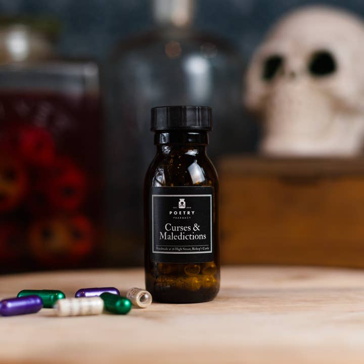 Poëtische Gifpillen: Vloeken & Verwensingen (Groot) voor wholesale door Poetry Pharmacy