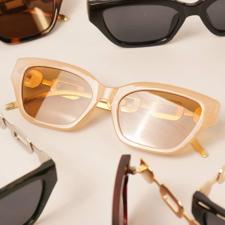 COLORI ASSORTITI Occhiali da sole da donna asiatici in vendita all'ingrosso su Faire2