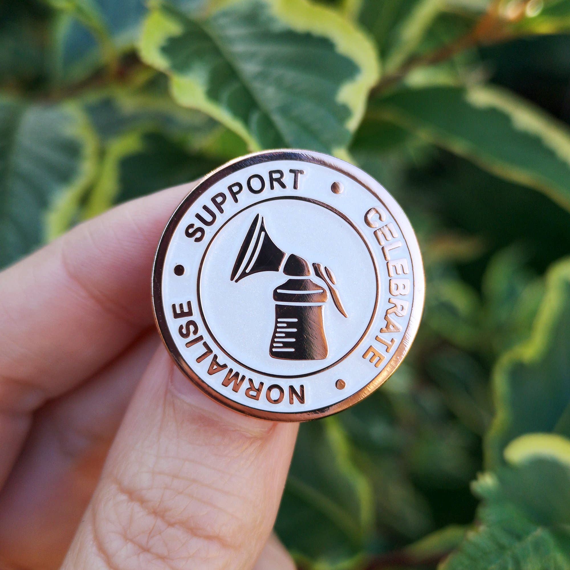 T & Belle – wholesale Lapel pin/button – Support Celebrate Normalise Pumping Breastfeeding Enamel Pin1