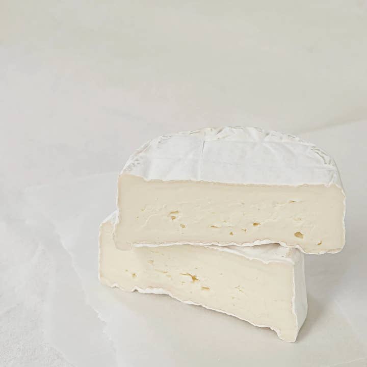 OLIO DI SERRA - Vendita all'ingrosso Formaggi - Camembert delle Puglie al latte di bufala - Camembert di bufala (250g)1