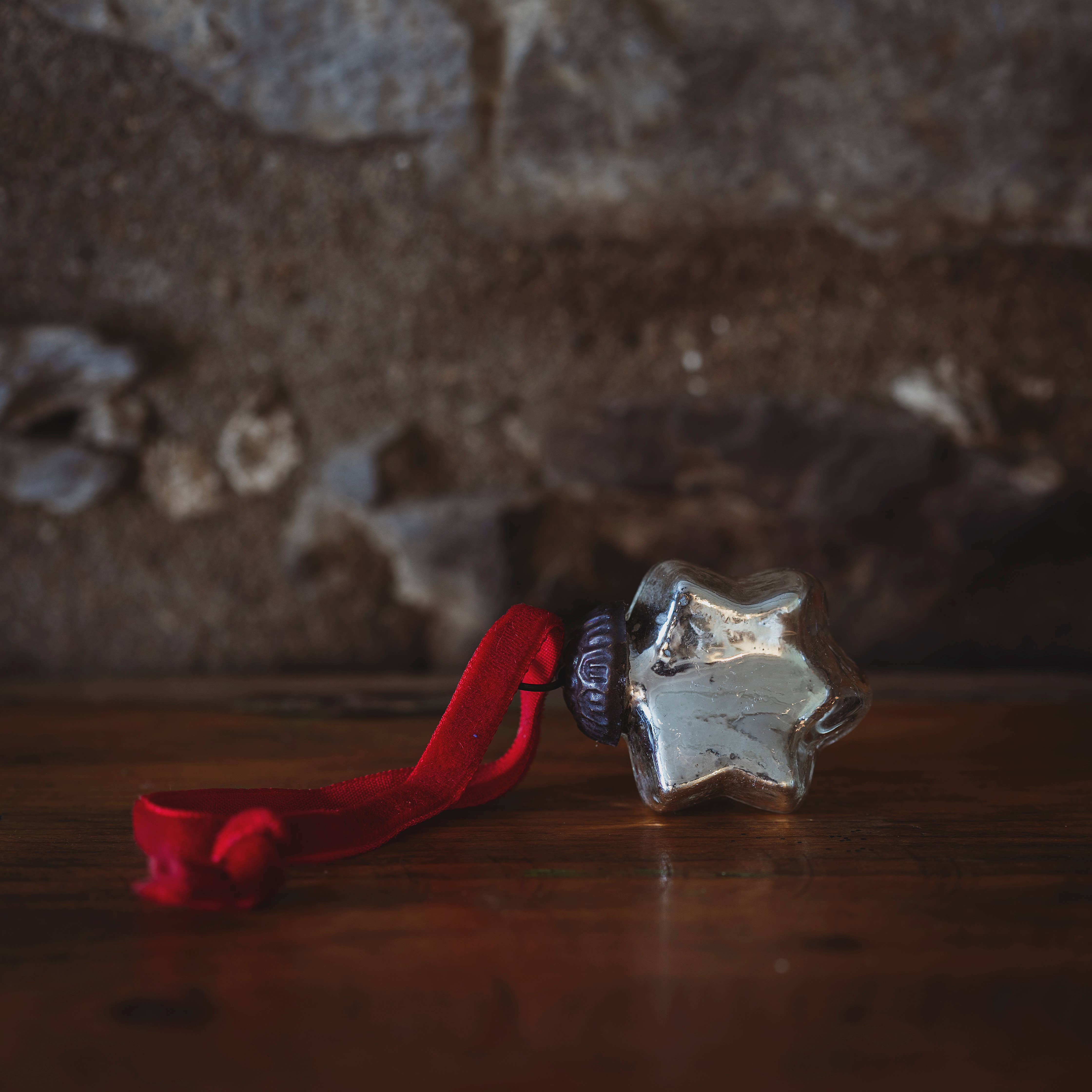 Moult - Wholesale Ornament - Mini Opalescent Green Star Decoration0