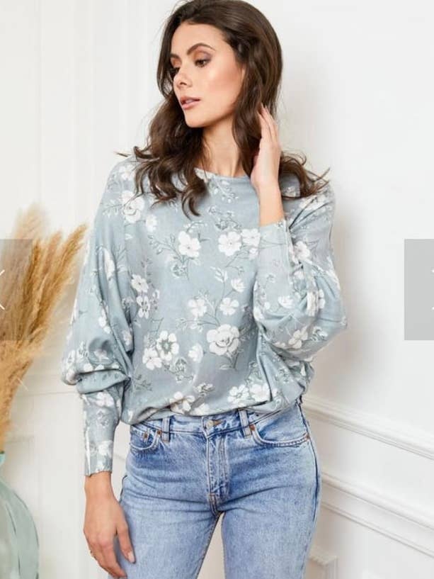 REF. 2022B sweater for wholesale by LÉA & LUC