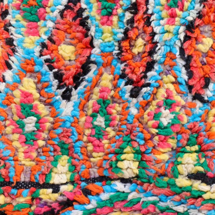 Néda - Wholesale Pouf - Colorful Berber Pouf Azilal Coral Multicolor3