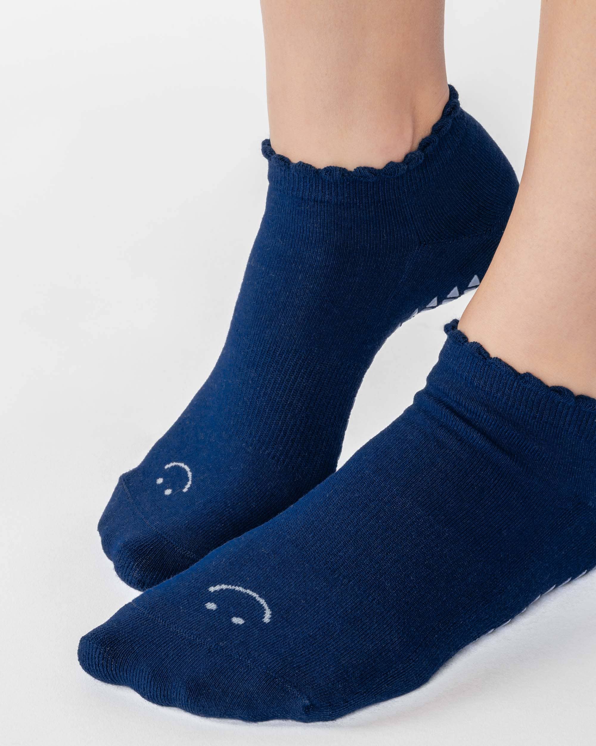 Pointe Studio – Großhandel Socken – Damen – Damen Happy Vollfuß-Griffsocke – Rutschfeste Baumwollmischung für Pilates & Barre5