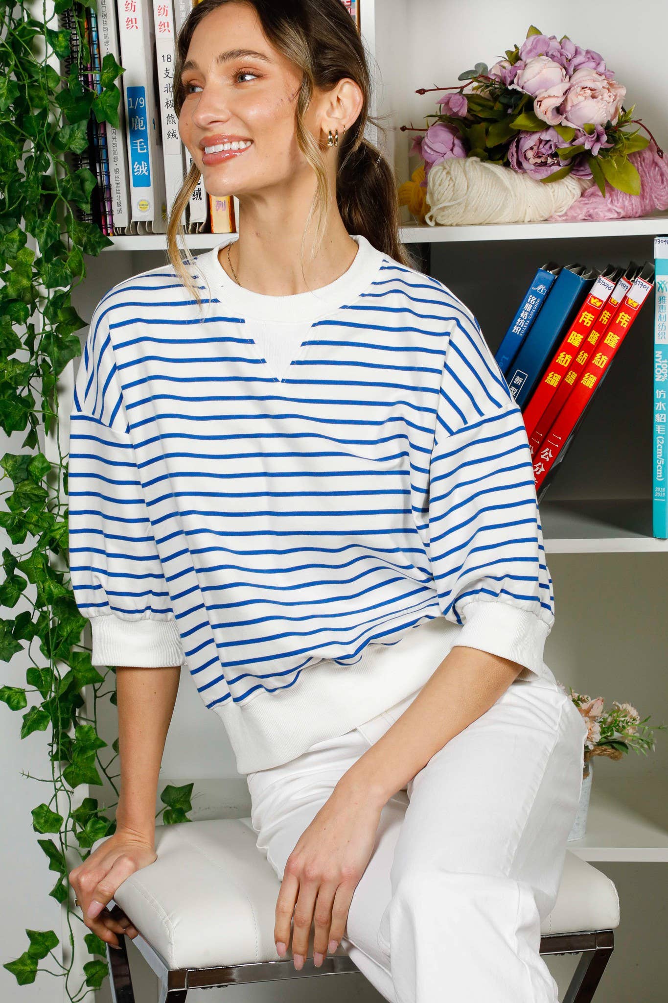 Vine & Love - Wholesale Sweatshirt - Women's - Crew Neck 1/2 Sleeve Cotton Strip Sweatshirt Top VT8221912