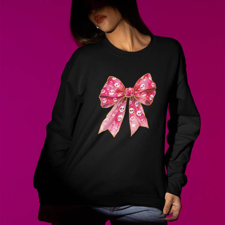 Sweat-shirt ras du cou avec nœud coquet et crâne pour la vente par Merry May