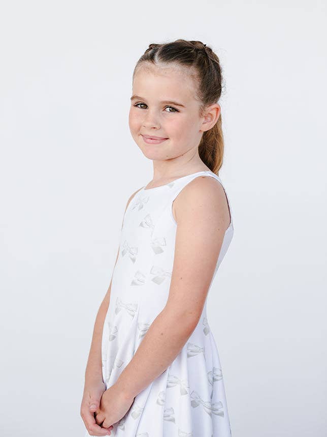 E M I L Y pour la vente par Young at Hart