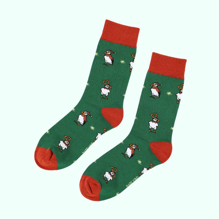Chaussettes Macareux de Noël | Chaussettes en Bambou | Chaussettes Vertes pour la vente par Bare Kind Socks