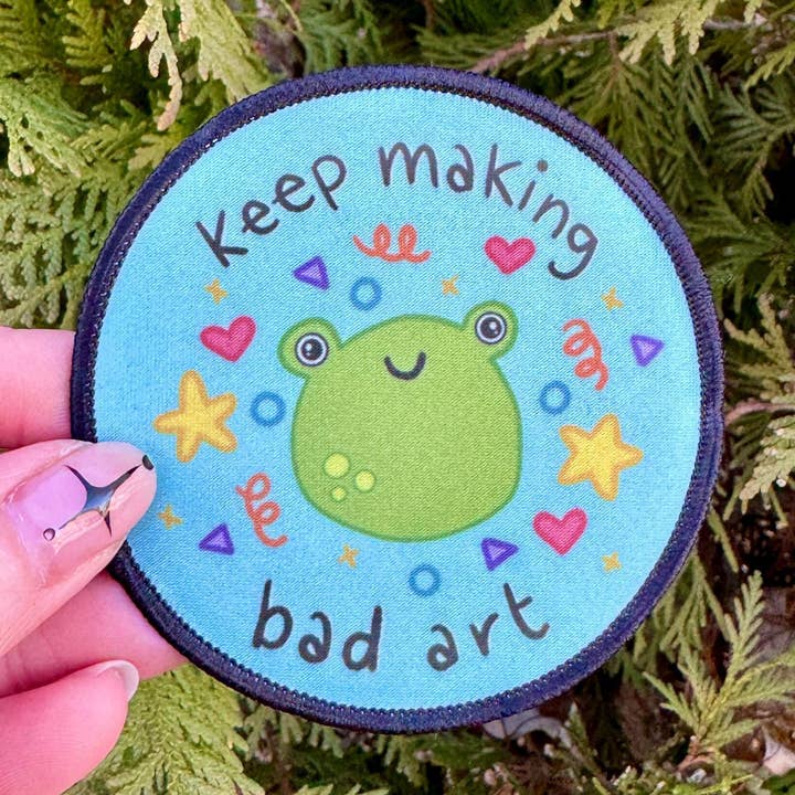 Continuez à créer de l'art médiocre Patch adhésif à coudre pour la vente par Hawburns Studio