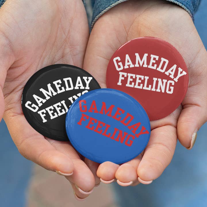 Bouton Jour de Match | Sensation de Jour de Match | Personnalisable pour la vente par GameDayDrips