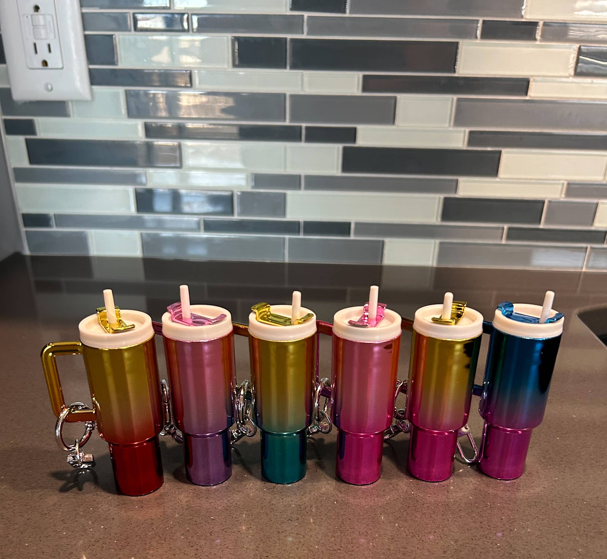 JILLIAN INK LLC - Wholesale Keychain - Women's - Chrome Ombre Plastic Tumbler Keychain with Removable Lid3