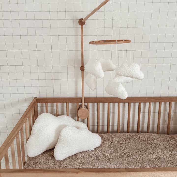 Edie & Joe - Wholesale Baby Mobile - Boucle Cloud Mobile Nursery Decor4