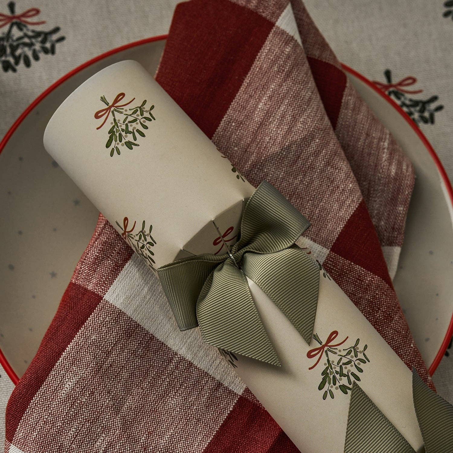 Sophie Allport - Wholesale Christmas Decoration - Mistletoe Christmas Crackers (Set of 6)1