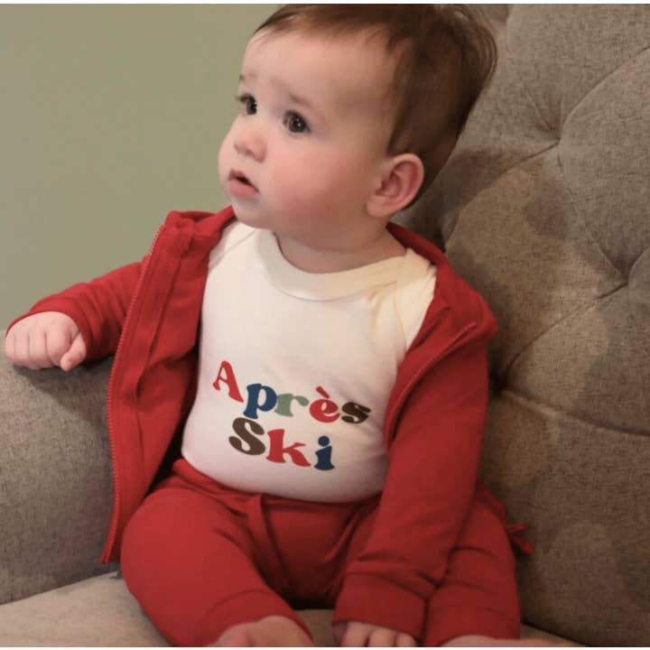 Vermelho escarlate calças orgânicas para bebé criança lounge | vermelho escarlate para venda a revendedores na Faire3