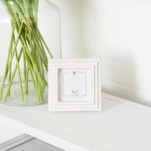 Adams & Co. - Wholesale Picture Frame - 11846 - 6x6x1 wood photo frame (SCALLOP) wh (4x4) pic