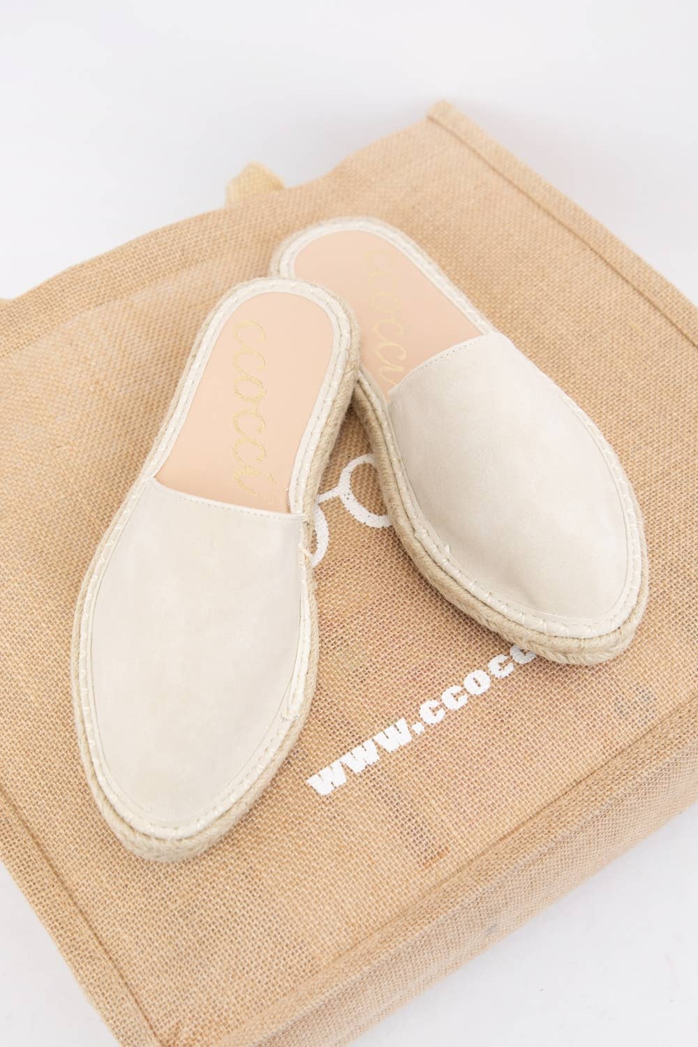 CCOCCI - Wholesale Flats - Women's - WEEKLY DEAL SOPHIE POINTED TOE EAPADRILLES FLAT15