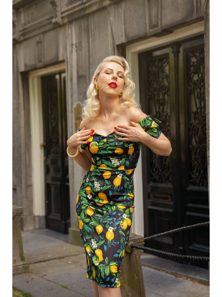 Dolly & Dotty – wholesale Klänning - Dam – Monroe axelbandslös pennklänning i svart citronmönster