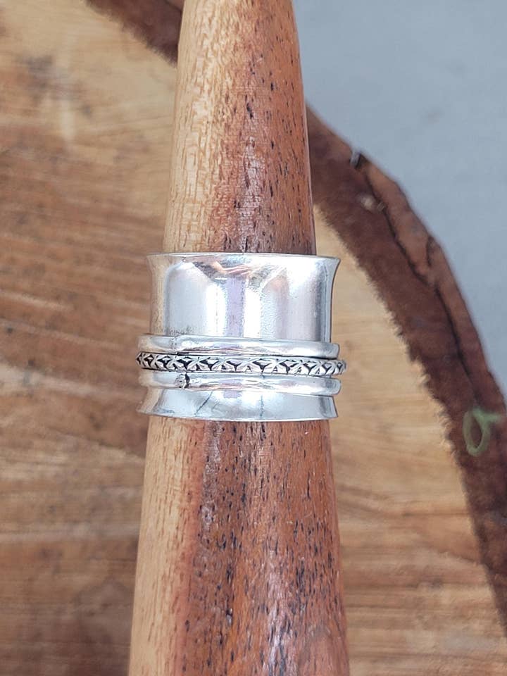 Anel de Prata Martelada: Banda Sensorial Boémia por atacado de Laboheme