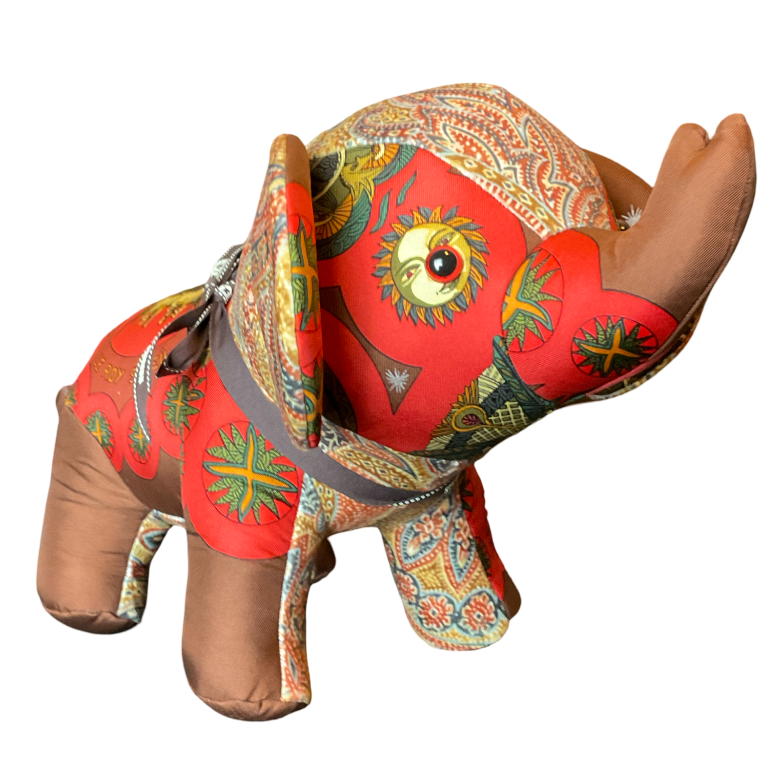 Vintage Luxe Up - Wholesale Decorative Figurine - Roy Soleil Vintage Silk Scarf Lucky Elephant1