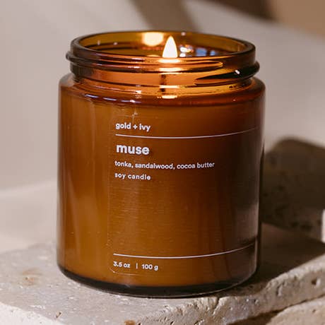 vela de soja muse - tonka, sándalo, cacao para venta al por mayor de gold + ivy