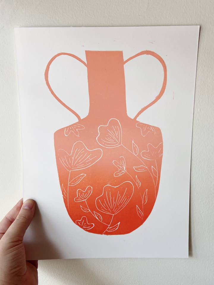 Vas Linocut Print för wholesale av Daley Kaye Studio