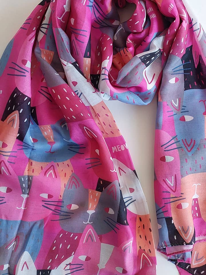 Side Eye Cat Scarf for wholesale by Shimena